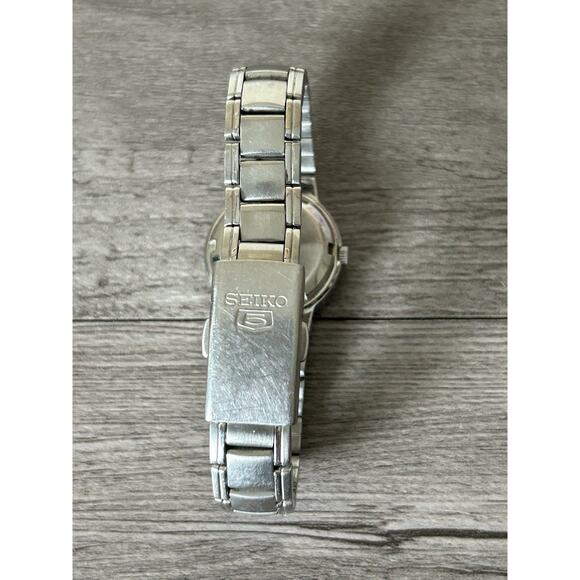 Men’s Seiko 5 Automatic 21 Jewels Wrist Watch. - Picture 7 of 9